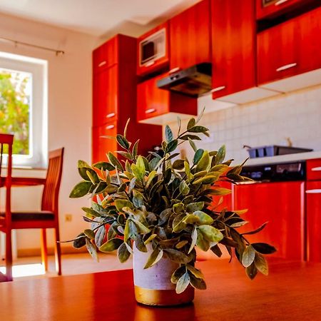 Apartmán Abby Kornić Exteriér fotografie