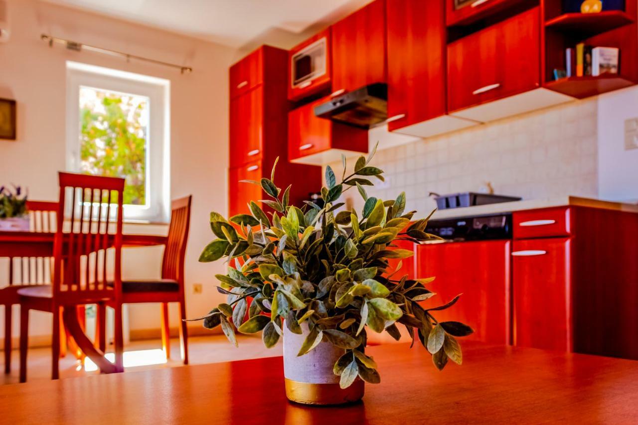 Apartmán Abby Kornić Exteriér fotografie