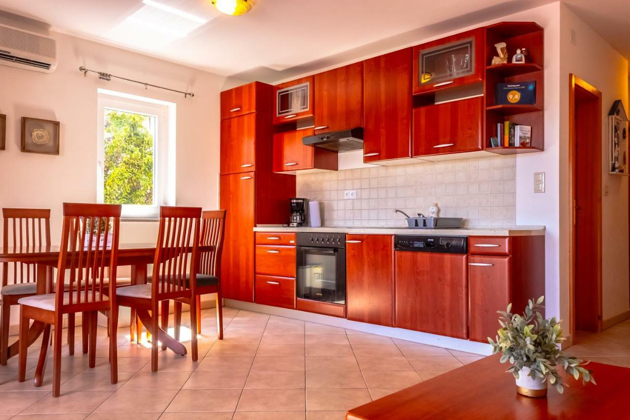 Apartmán Abby Kornić Exteriér fotografie