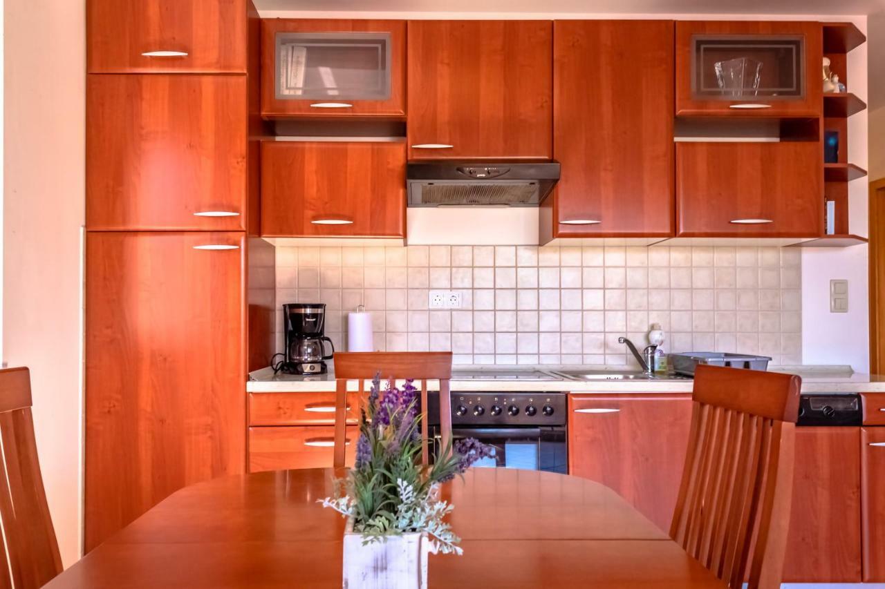 Apartmán Abby Kornić Exteriér fotografie