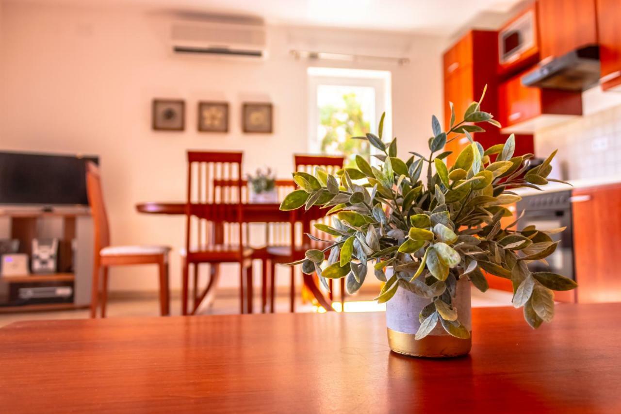Apartmán Abby Kornić Exteriér fotografie