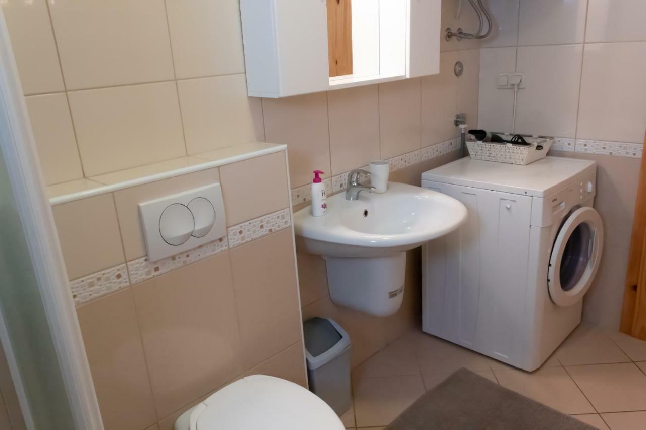 Apartmán Abby Kornić Exteriér fotografie