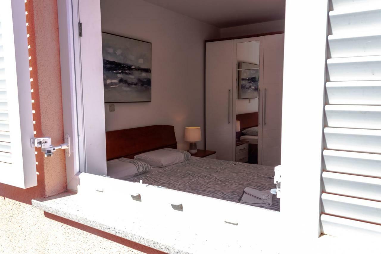 Apartmán Abby Kornić Exteriér fotografie
